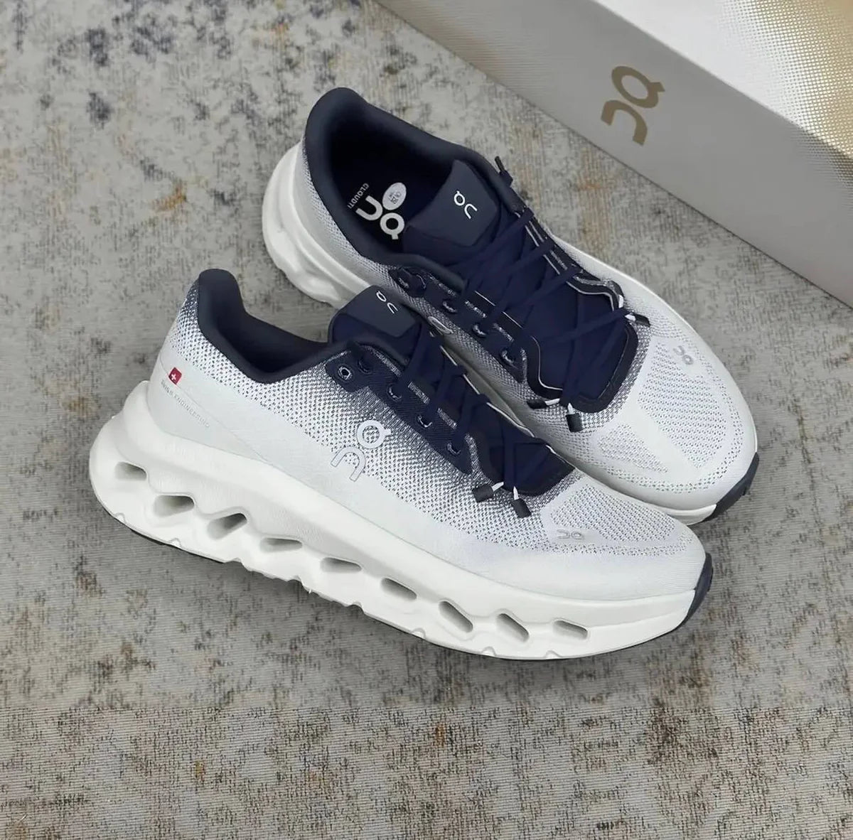 ON CLOUD SNEAKER WHITE/BLUE